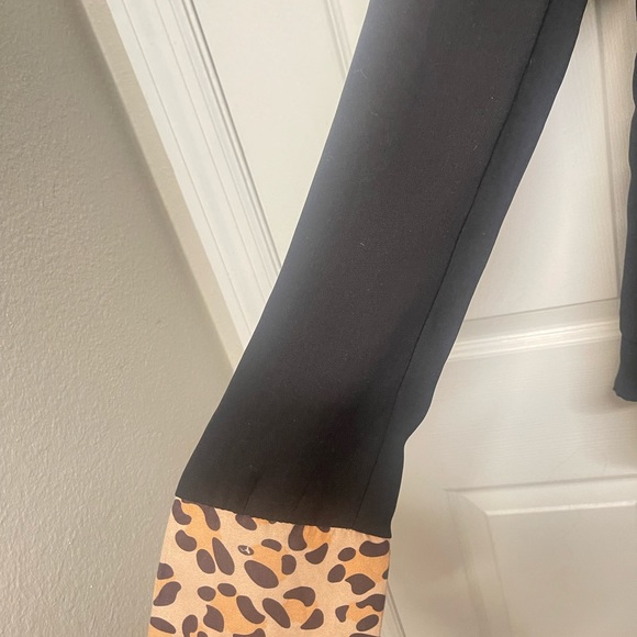 Vintage blazer- black leopard print! Perfect with jeans! 🐈 - Picture 3 of 4